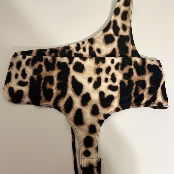 Lelis cheetah print body suit - Picture 3 of 5